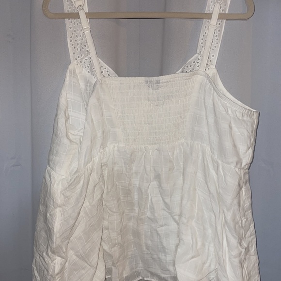 NWT FLOWING TANK TOP - Picture 4 of 5
